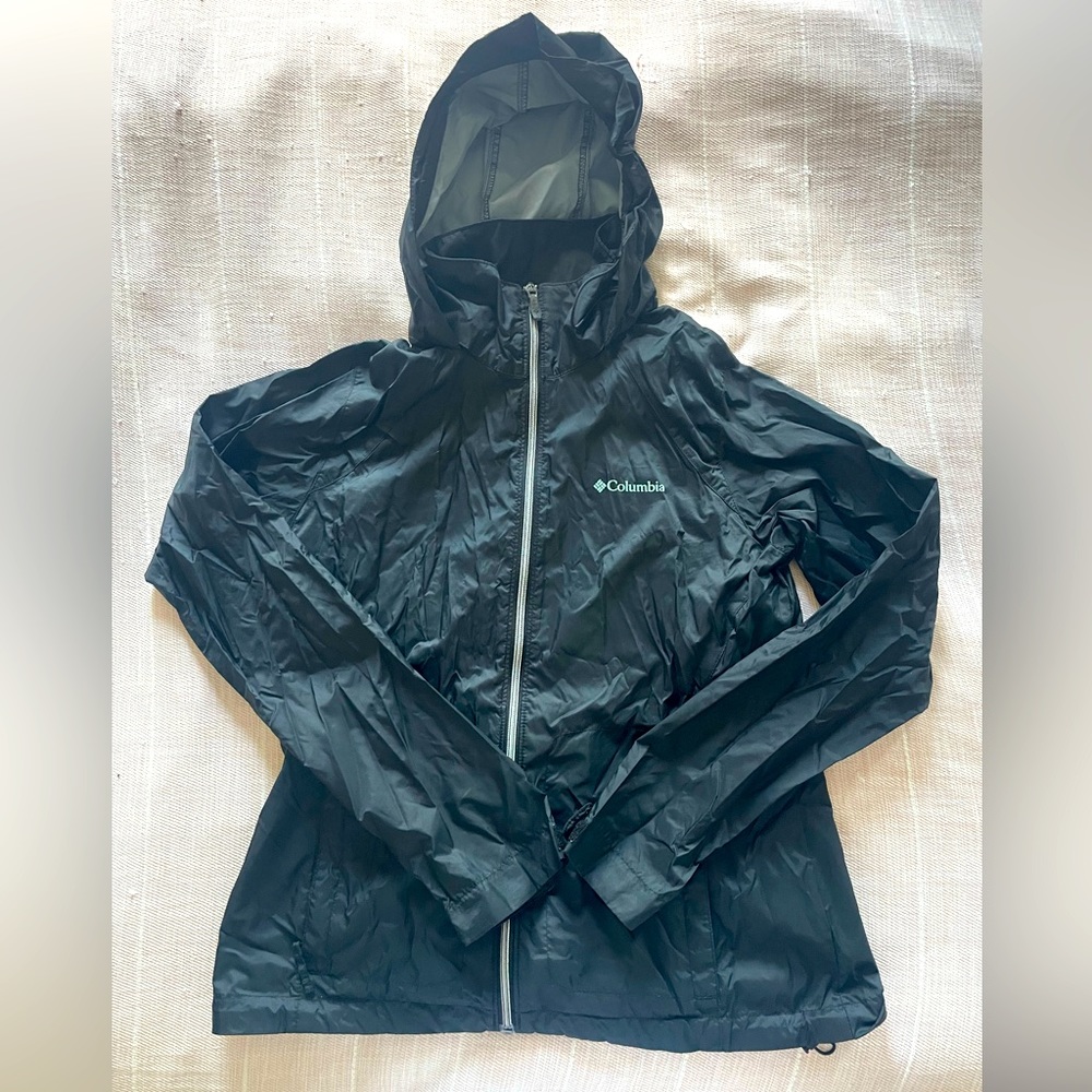 Columbia rain jacket size small